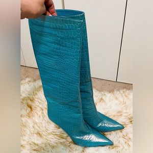 Gorgeous turquoise Gucci tall boots size 10 b